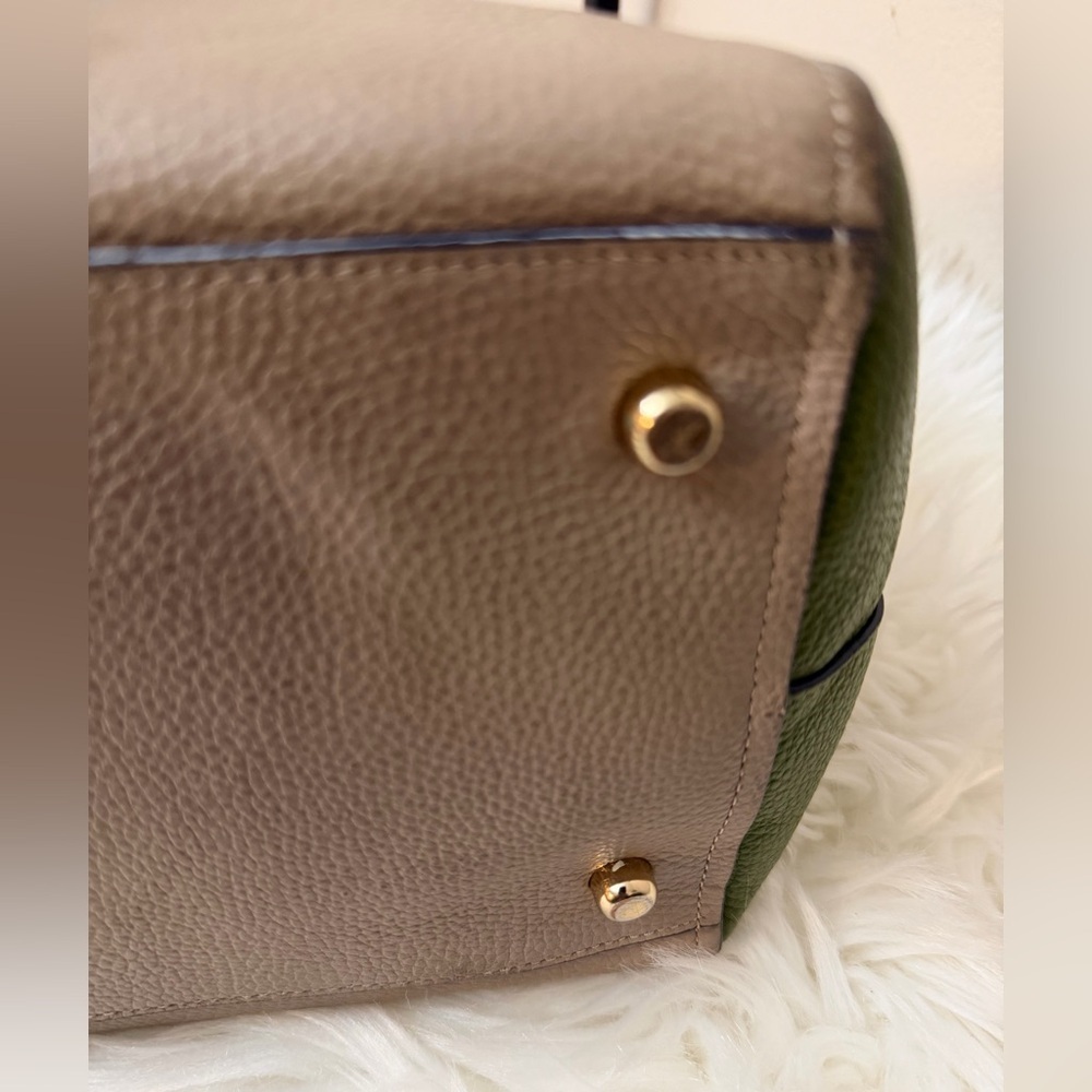 Coach Tan and Olive Leather Tote Bag#36514 - Picture 8 of 13
